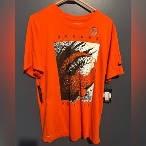 Brand New with Tags Nike Cleveland Browns Medium Shirt - Retro Design!